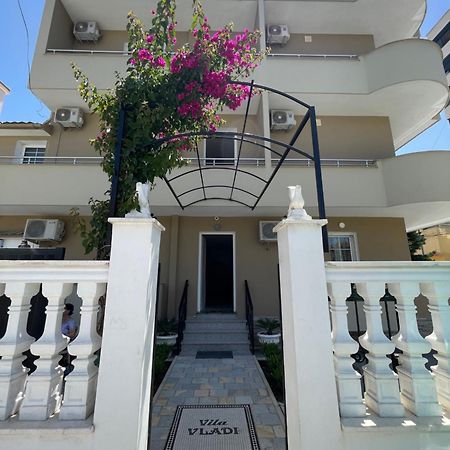 Vila Vladi Дуррес Экстерьер фото